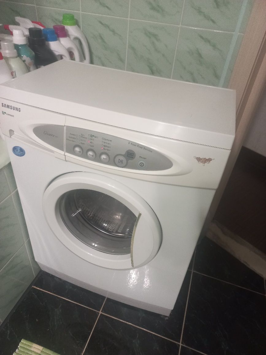 Продам пральну машинку самсунг