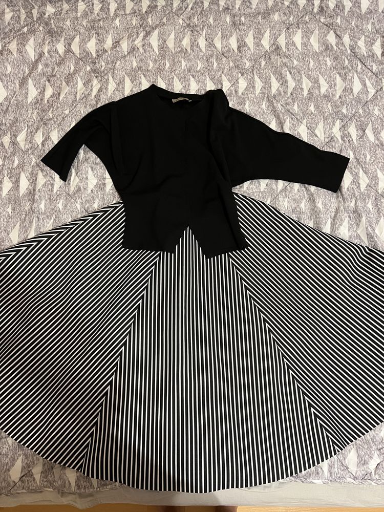 Комплект юбка та блузка з поясом