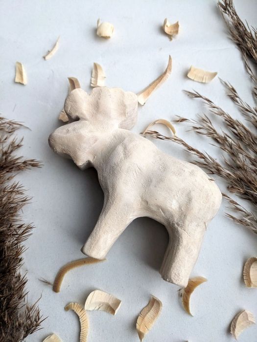 Drewniany łoś, figurka ręcznie robiona / zabawka