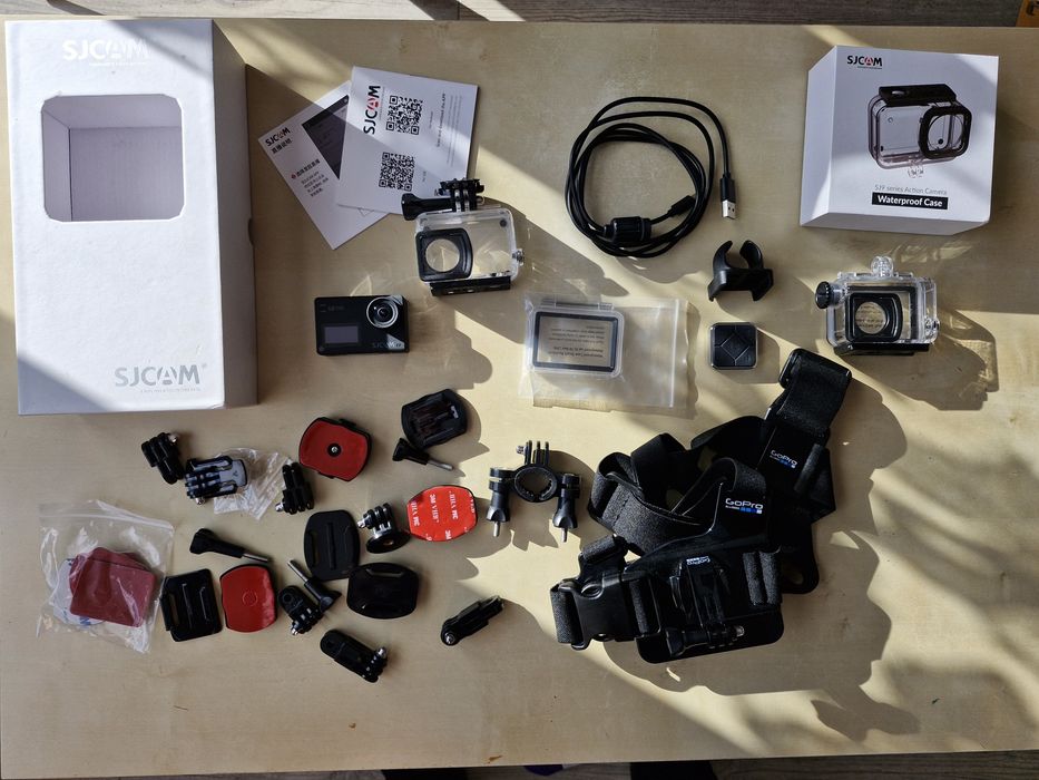 SJcam SJ8 pro 4k duży zestaw karta 64GB pilot szelki gopro