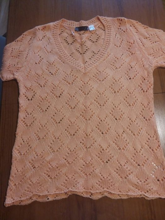 Sweter z krótkim rękawem NOWY