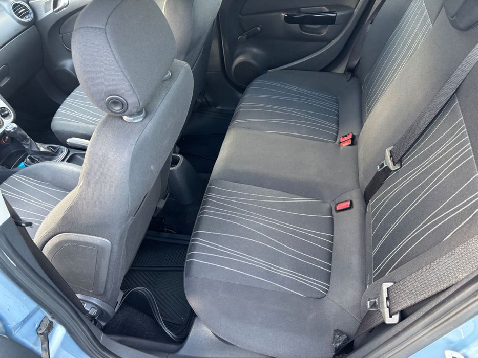 Opel Corsa D 1.2 benzyna na łańcuszku, śliczna, ocynk