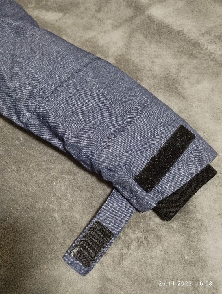 Куртка демі H&M.