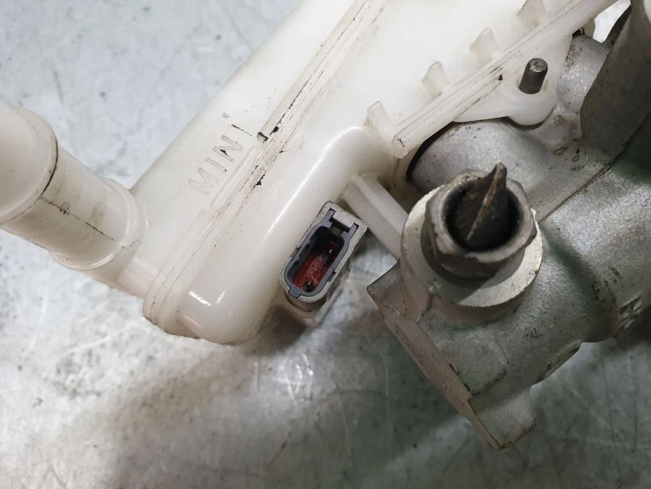 Bomba central dos travões FORD Fiesta VI (CB1, CCN)