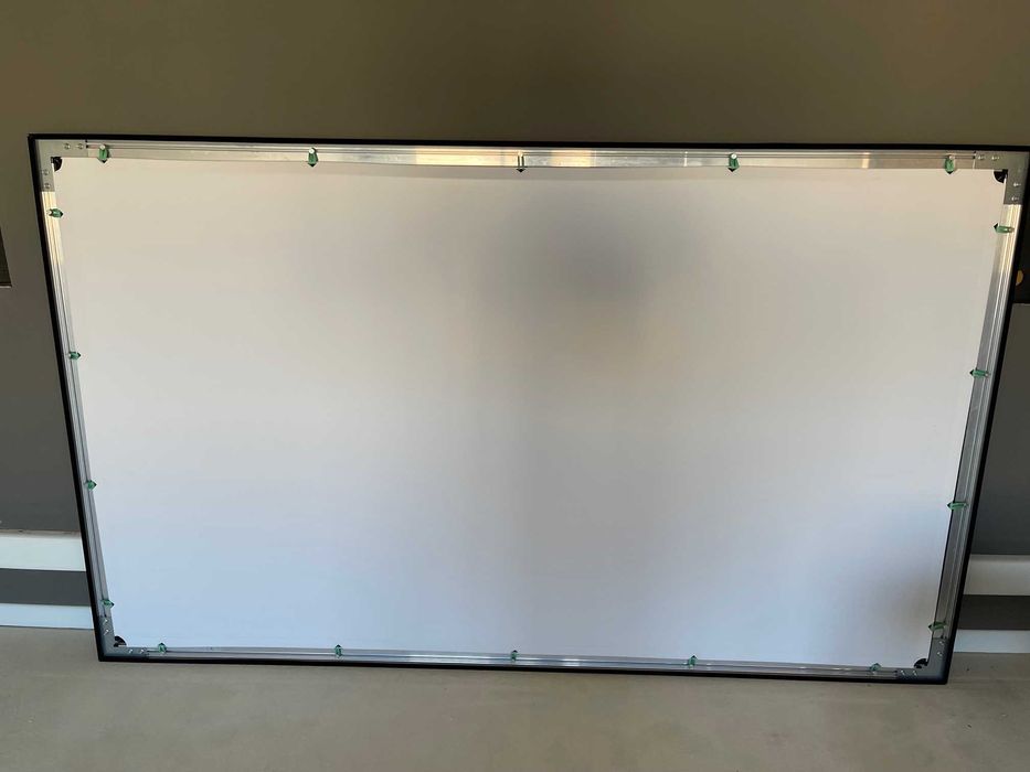 Ecrã Projeção 16:9, Fixo, branco, ganho 1.2, marca Beamax