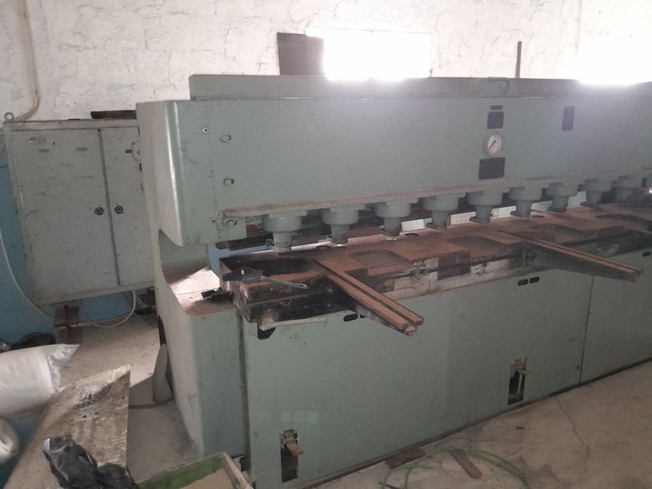 Guilhotina 2500x8mm