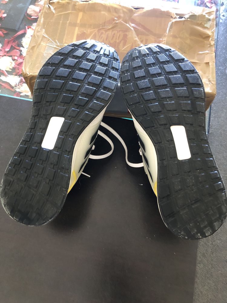 Tenis Adidas Cloudfoarm novos n43