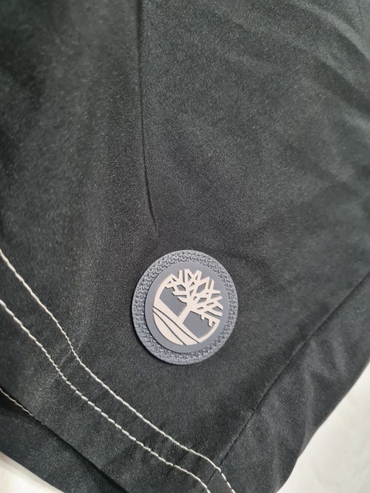 Krótkie spodenki marki Timberland - nowe, nieużywane, duży rozmiar.