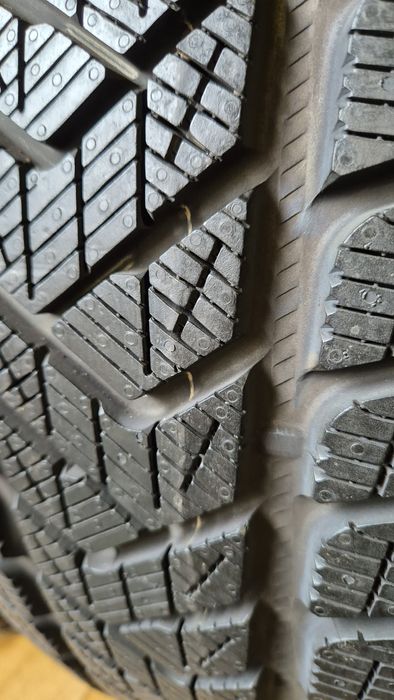 255/65/17 Pirelli Para Zima Nowe Demo