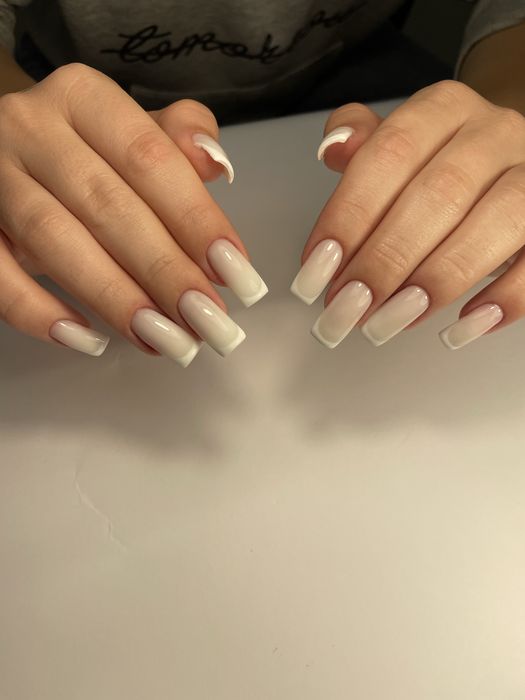 Послуги манікюру