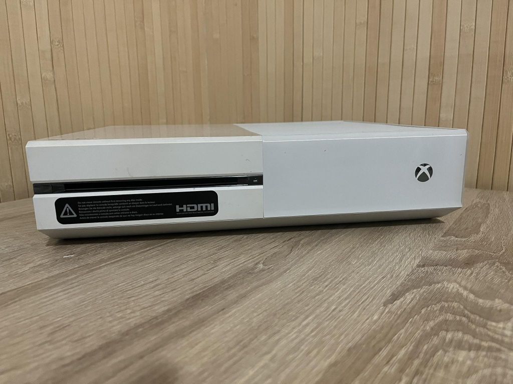 Xbox one fat white 500gb