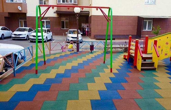 Гумова плита 500*500 мм з резинової крихти від виробника