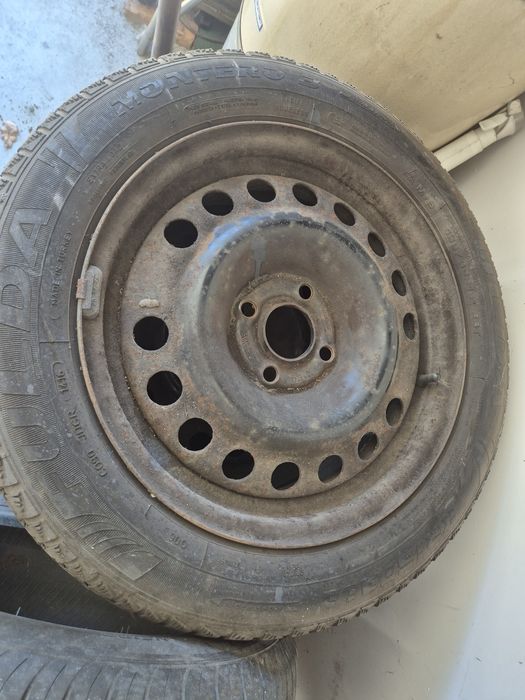 Opny zimowe 185/60R15