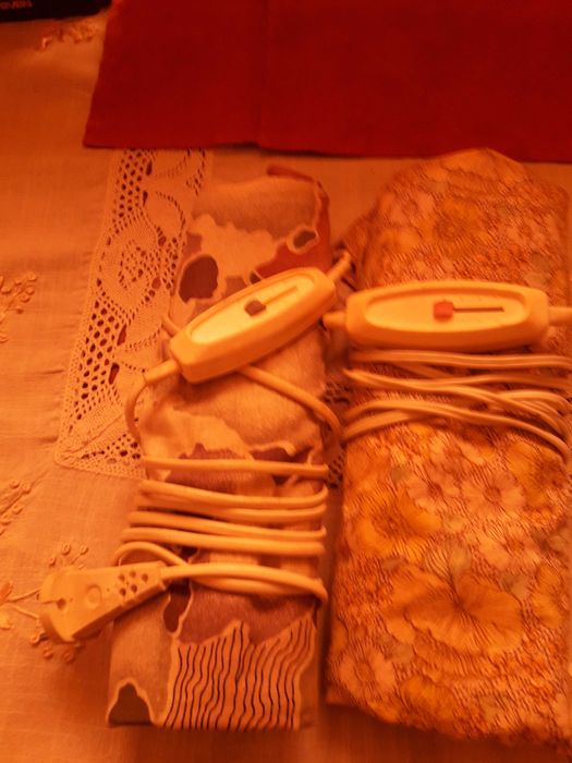 Синя лікувальна лампа та електричні грілки.