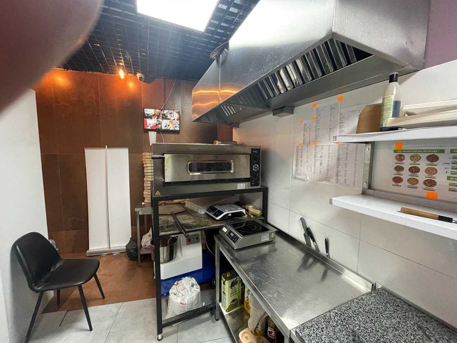 Аренда-продажа бизнеса Пицца Суши 33м2 Фудкорт ТРЦ Караван