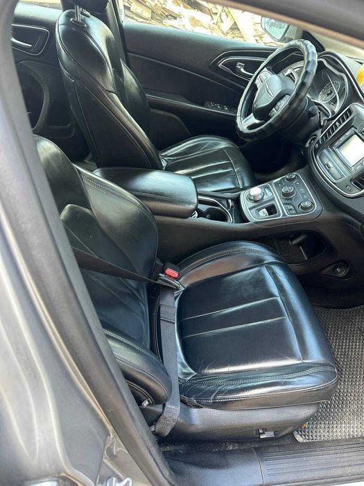 крайслер  200 с 2014р