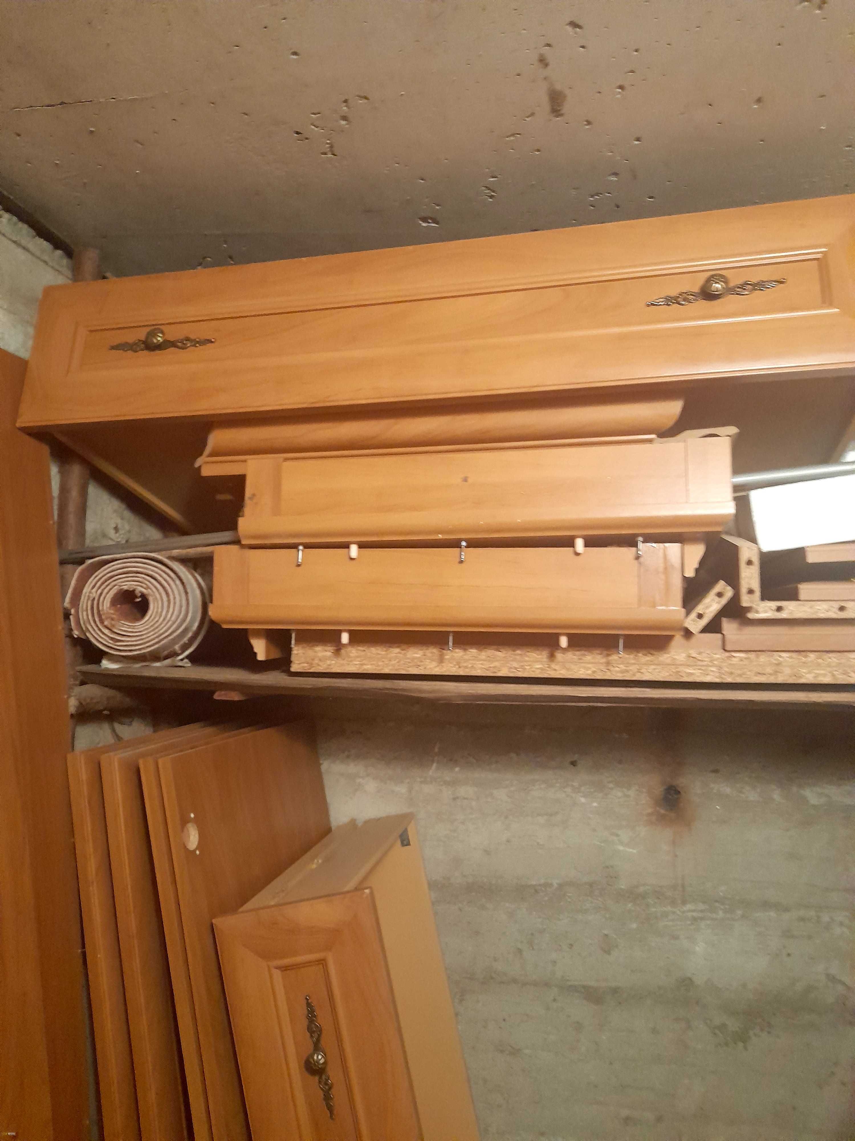Sprzedam szafę z lustrami
