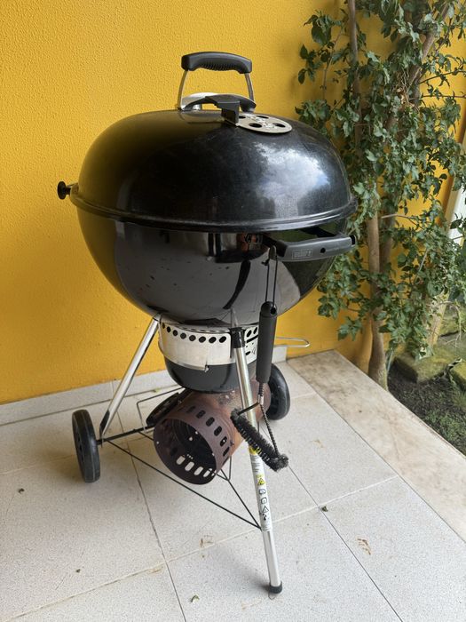 Churrasqueira Weber a carvão