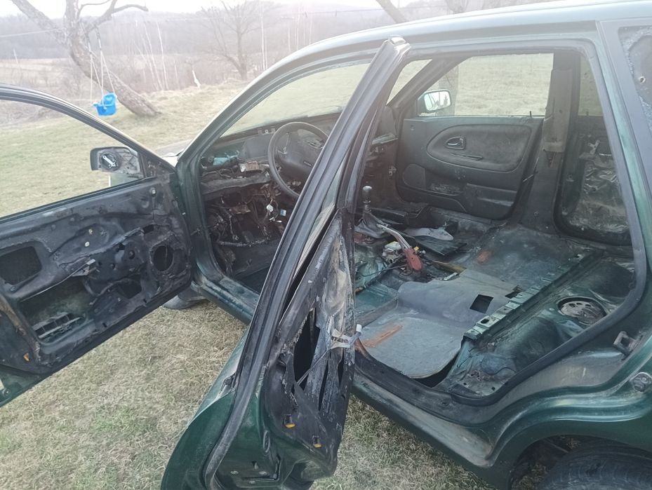 Автомобіль Volvo V40