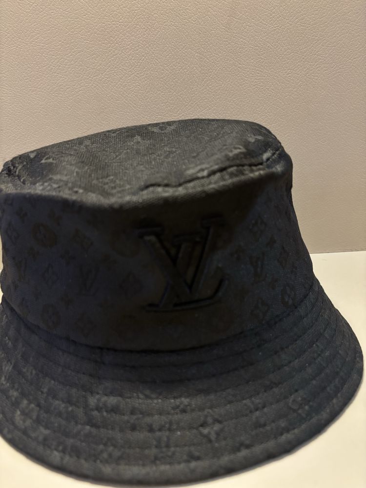 chapeu de pescador da louis vuitton