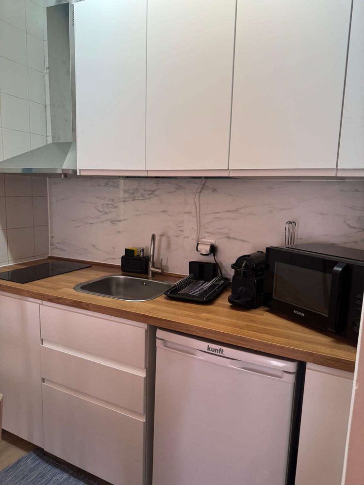 Apartamento T0 com Piscina e Terraço para Férias em Albufeira