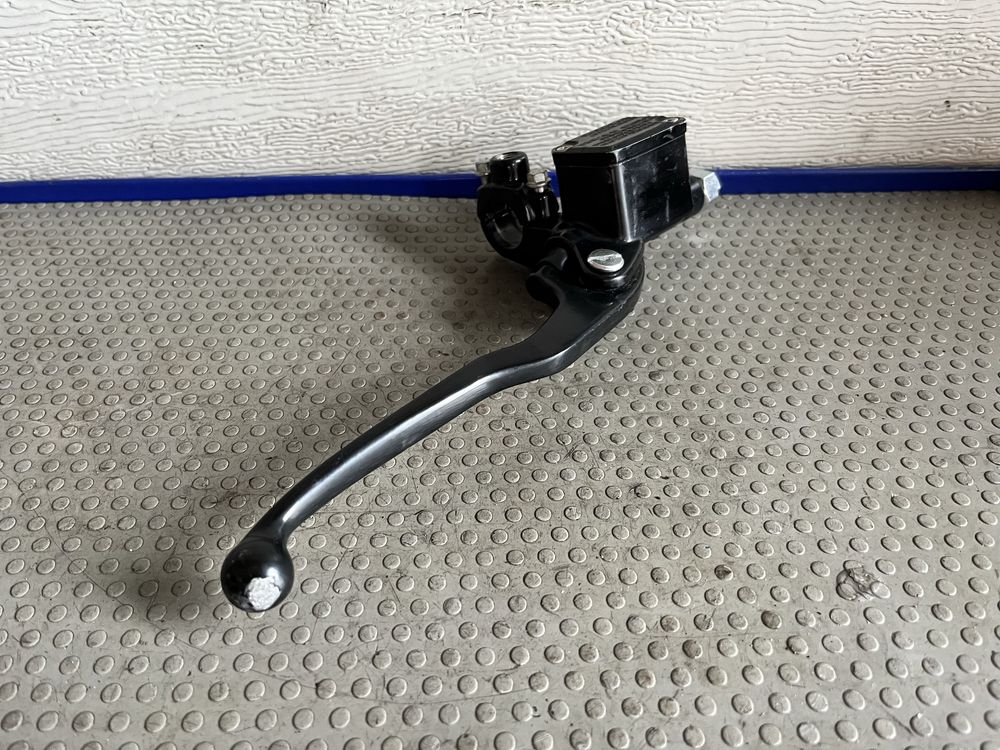 Pompa hamukcowa przód klamka hamulca  ktm duke 125 390