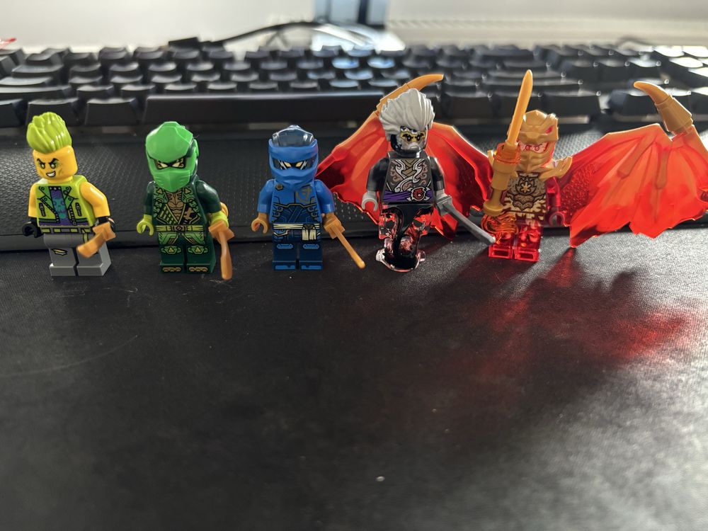 Lego ninjago dragon rising + złoty kai + puszka na kartami
