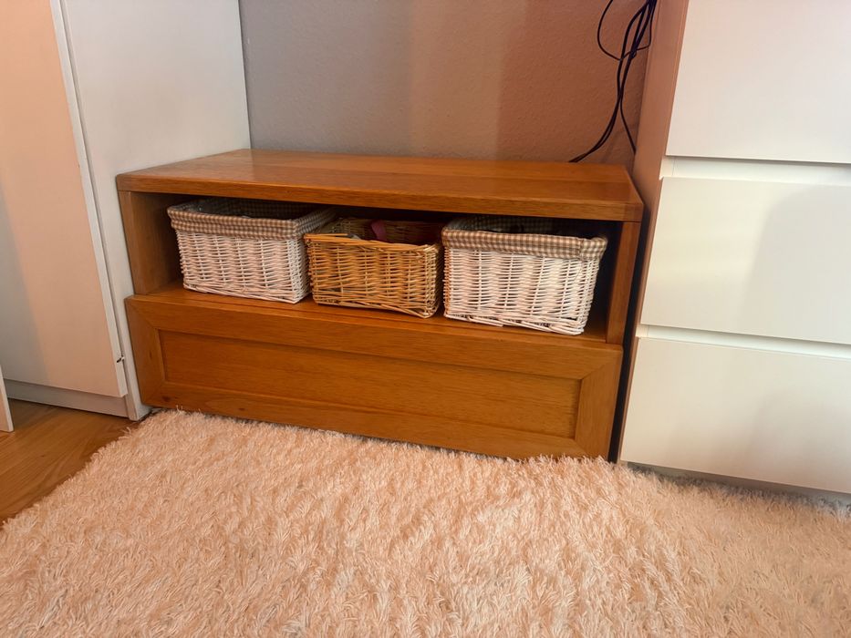 Szafka drewniana, ręcznie wykonana, rtv