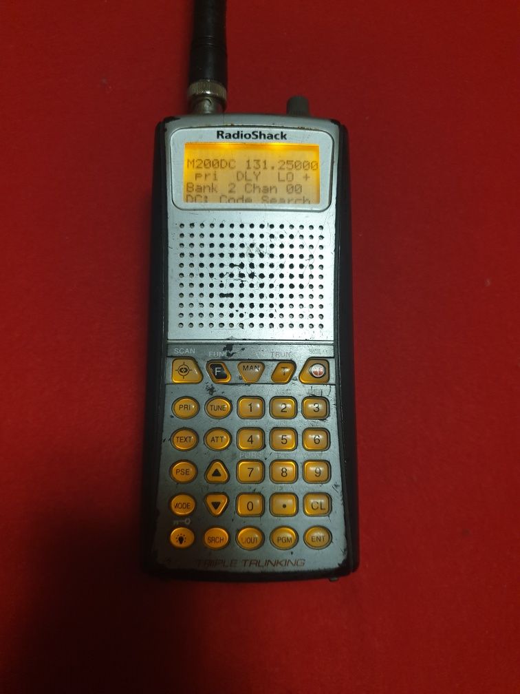 Радио сканер RadioShack PRO-164.