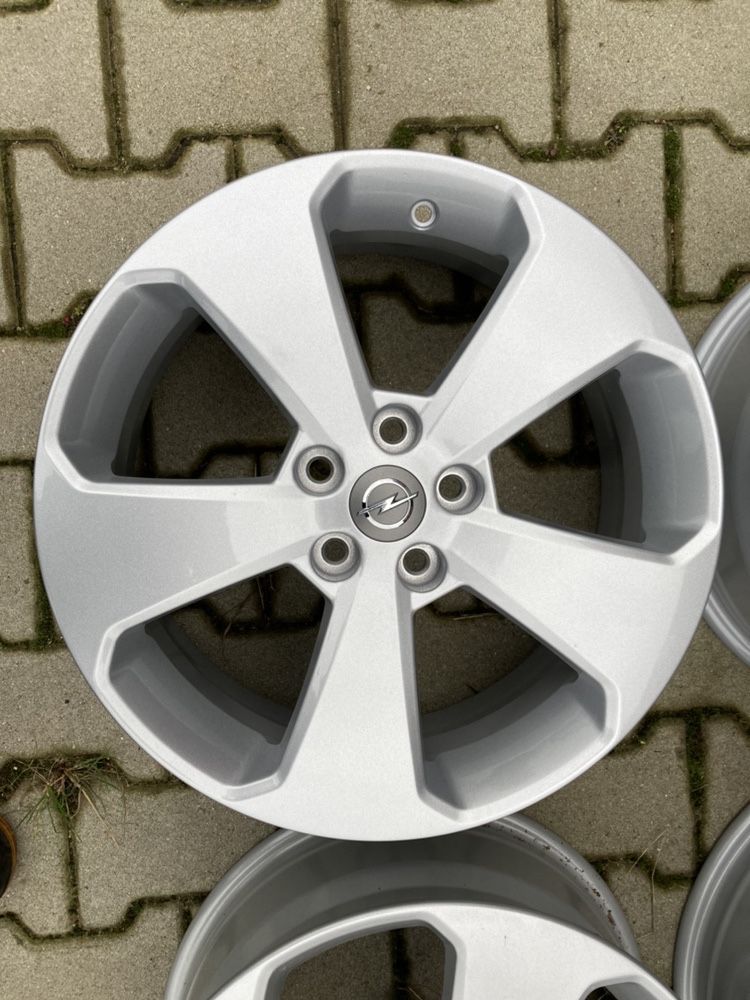Nowe felgi kola opel astra j k mokka 17 cali 7j et38 5x105
