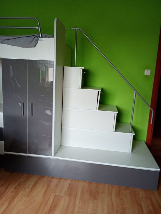 Lóżko piętrowe z biurkiem