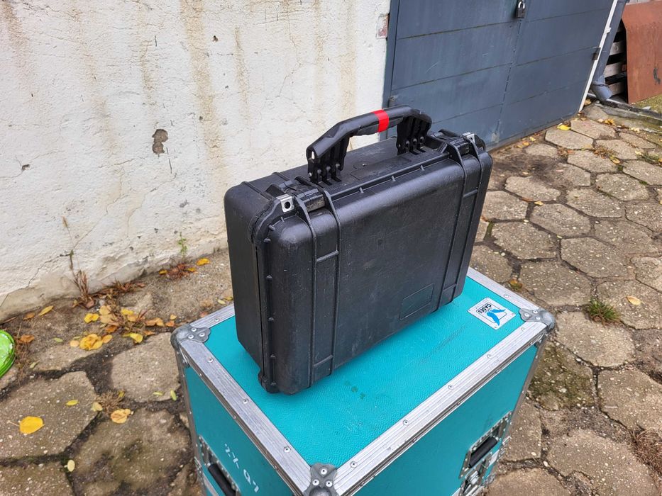 Peli 1520 (44x31x17) Pelikan walizka pusta bez pianki, Faktura