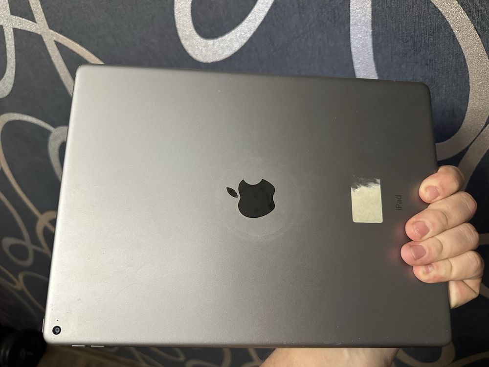 Ipad pro 12.9 отличное состояние 32GB первое поколение