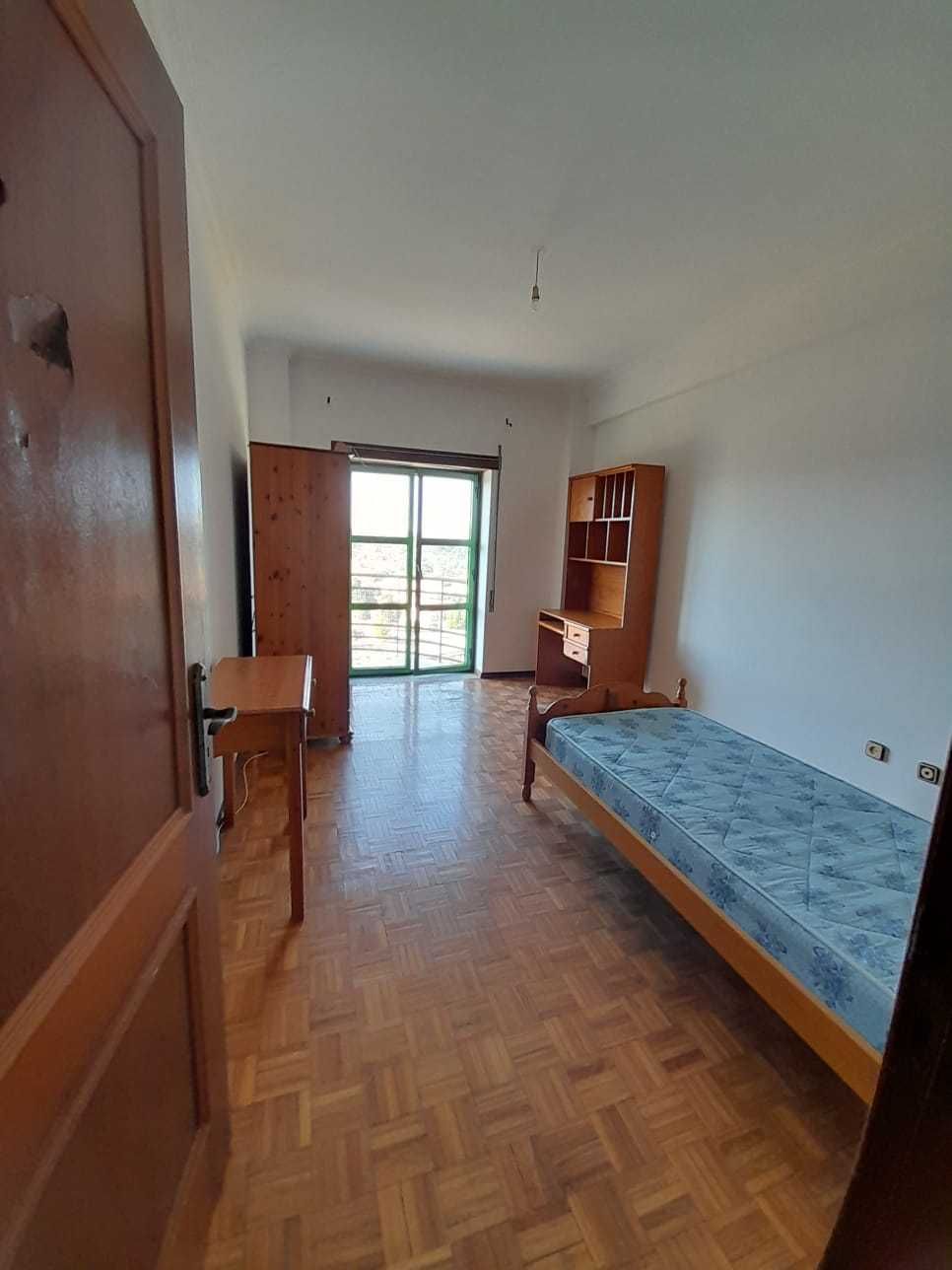 Quartos - Estudantes - junto ao Ipg