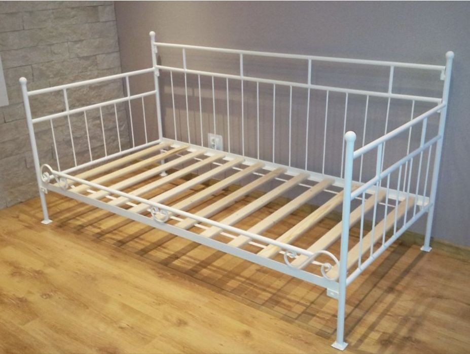 Łóżko metalowe , białe