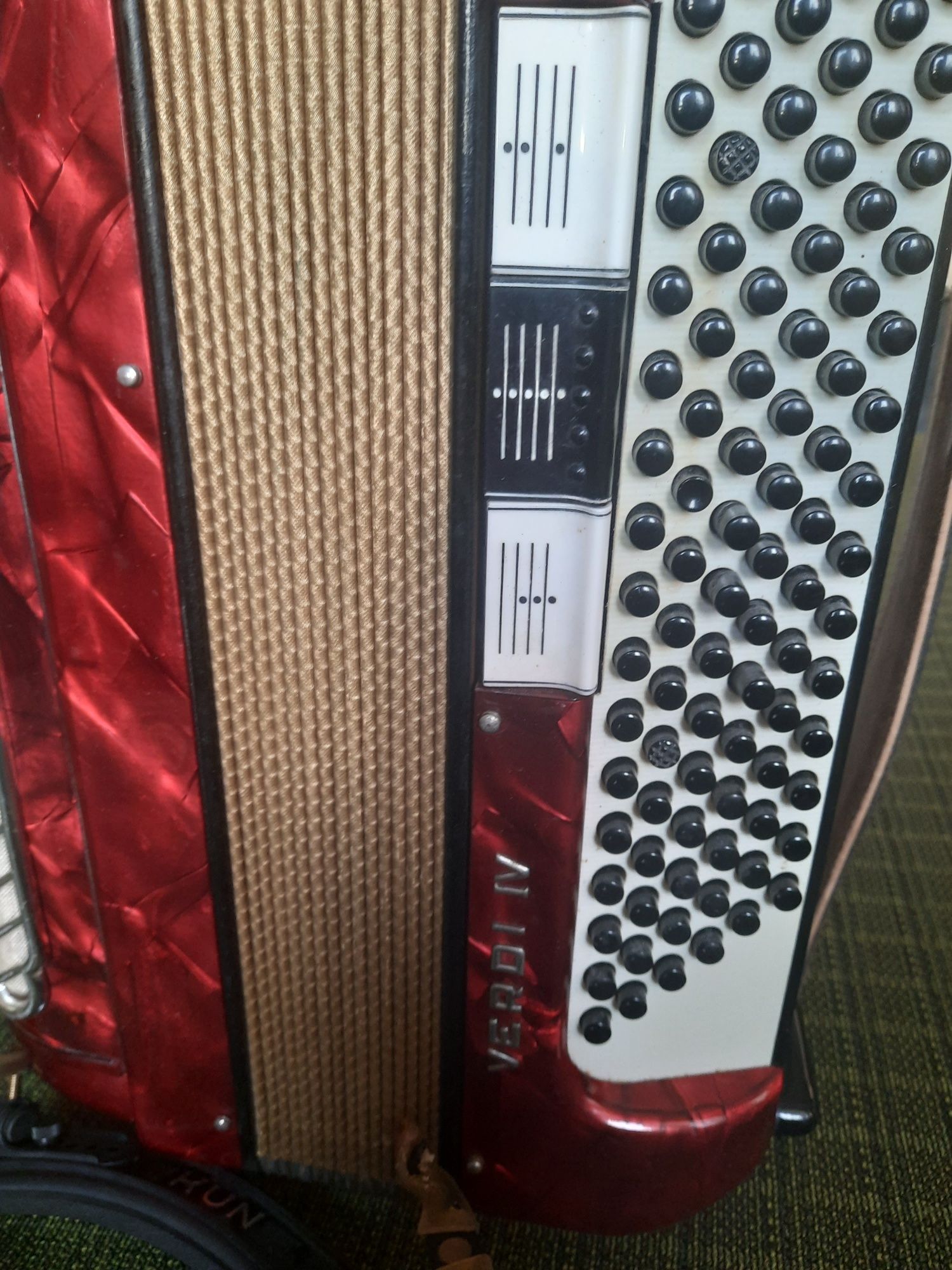 Akordeon  Hohner Verdi 4