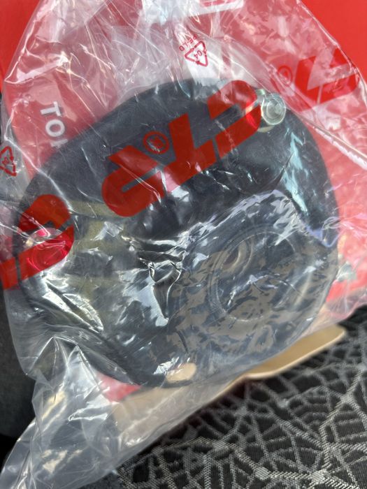 Опоры верхние переднего амортизатора Сенс 1,3