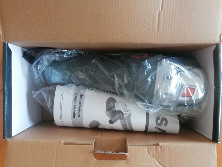 Rebarbadora nova em caixa