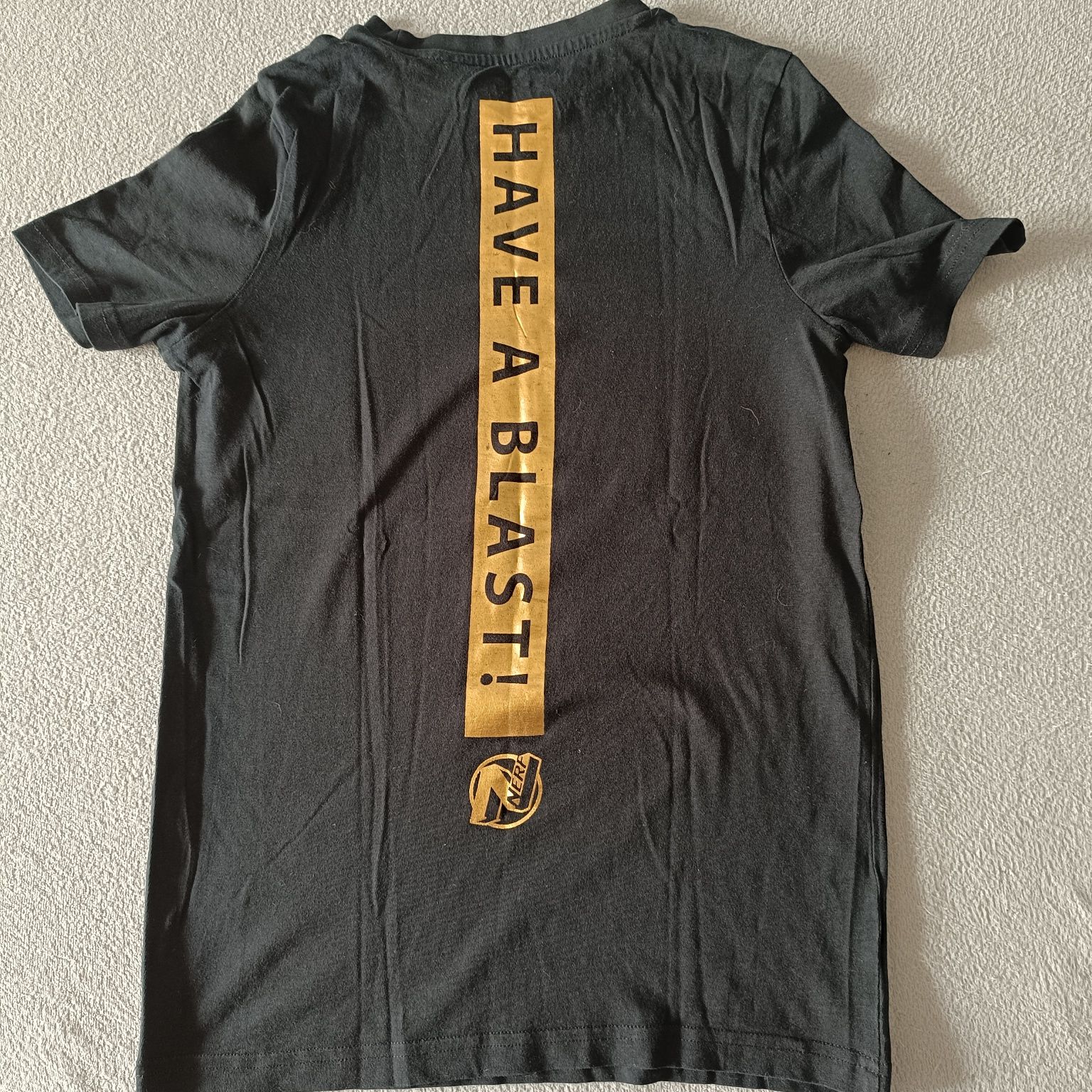 Czarny T-shirt Nerf r. 140 złoty nadruk