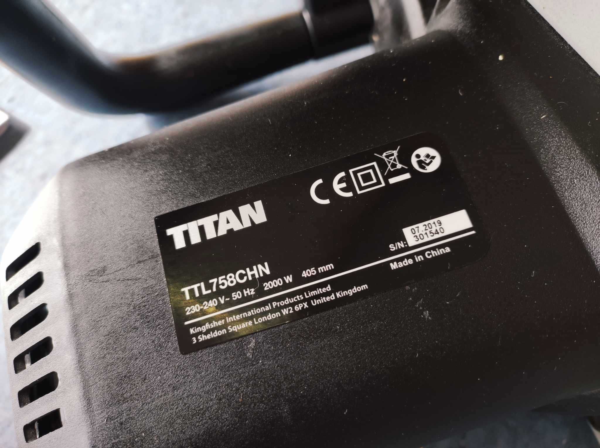 TITAN Piła łańcuchowa JAK NOWA 2000W Pilarka elektryczna 40cm