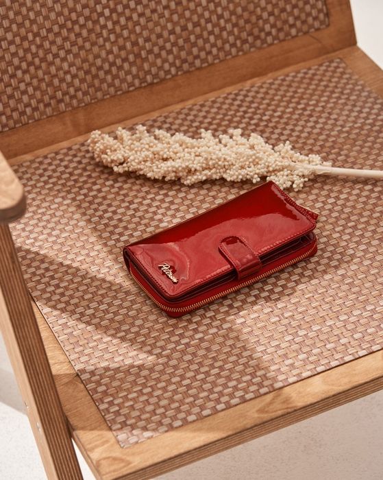 lakierowany portfel damski na karty rfid - peterson