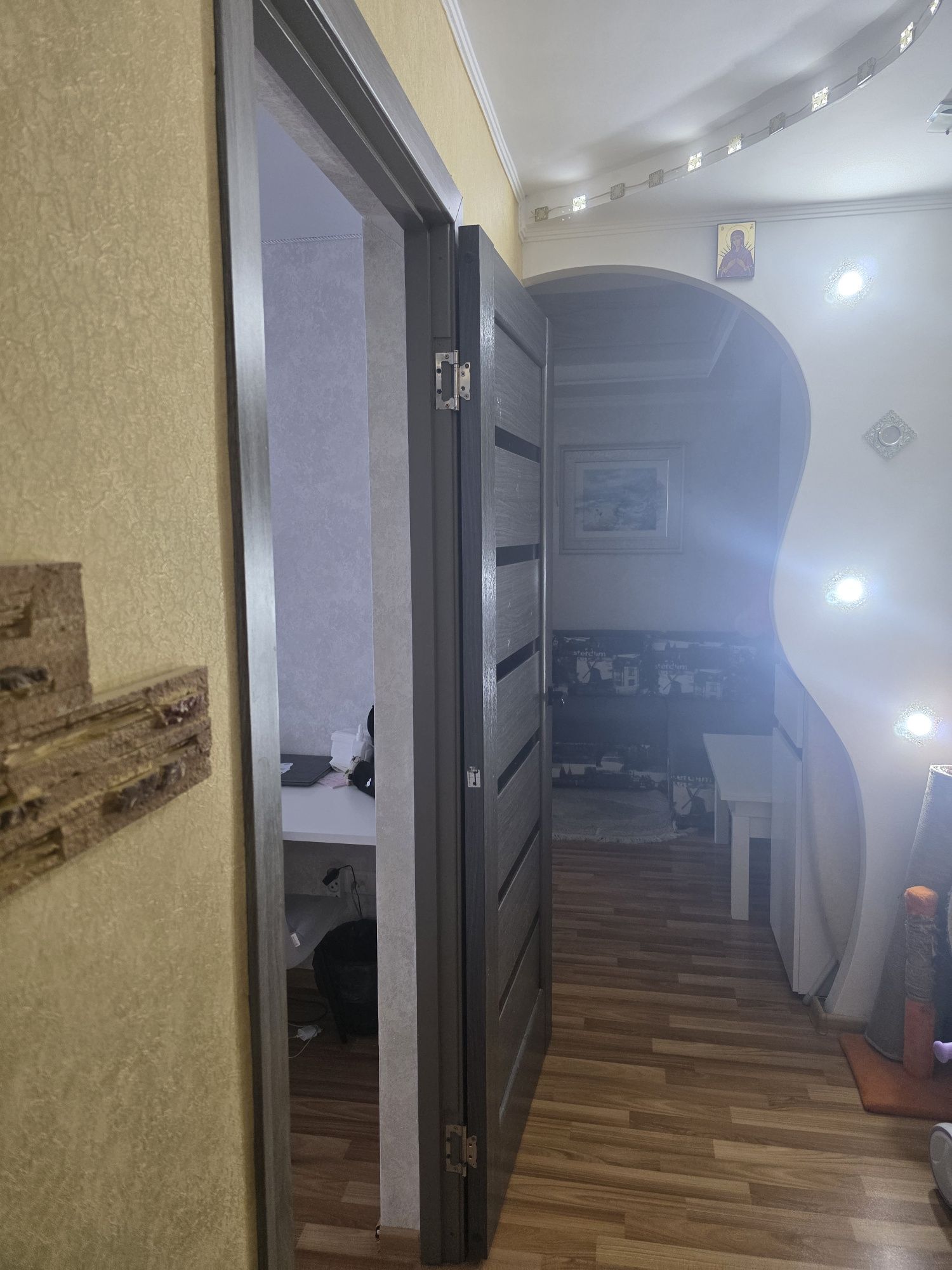 Продаж 2-х кім.кв.(ремонт)