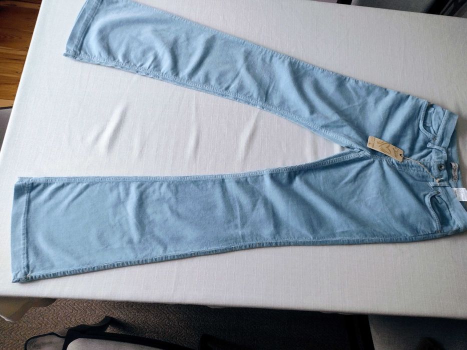 Sprzedam  nowe spodnie mlodziezowe  wloskiej firmy PHARD Jeans