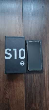 Smartphone Samsung Galaxy S10e 6GB / 128GB stan idealny