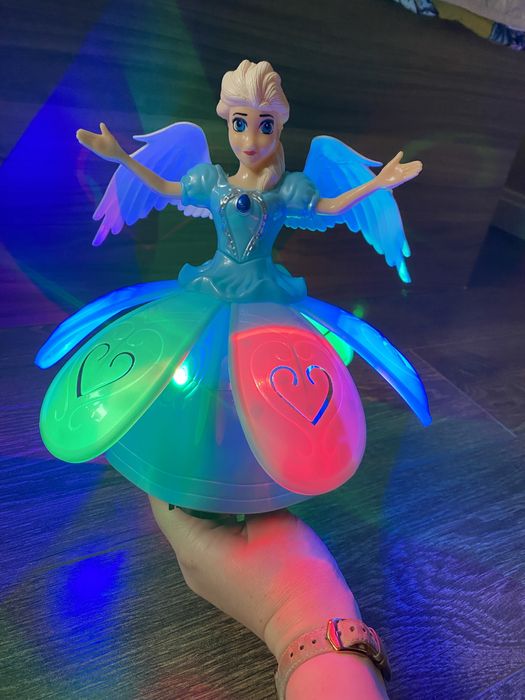 Elsa Frozen Kraina Lodu - śpiewa, tańczy i świeci + GRATISY