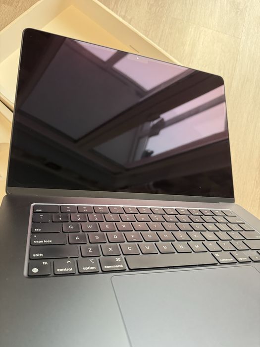 Офіційний macbook air 15 m2 процесор