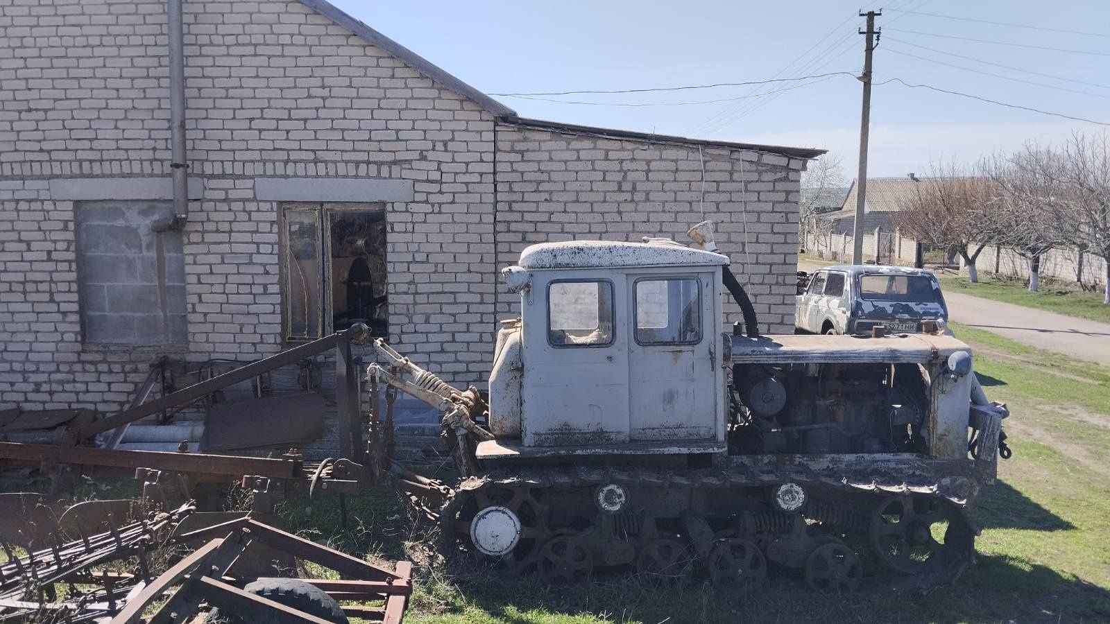 Продам Т 74 с двигуном СМД 18 в робочому стані, також до нього йде КПШ