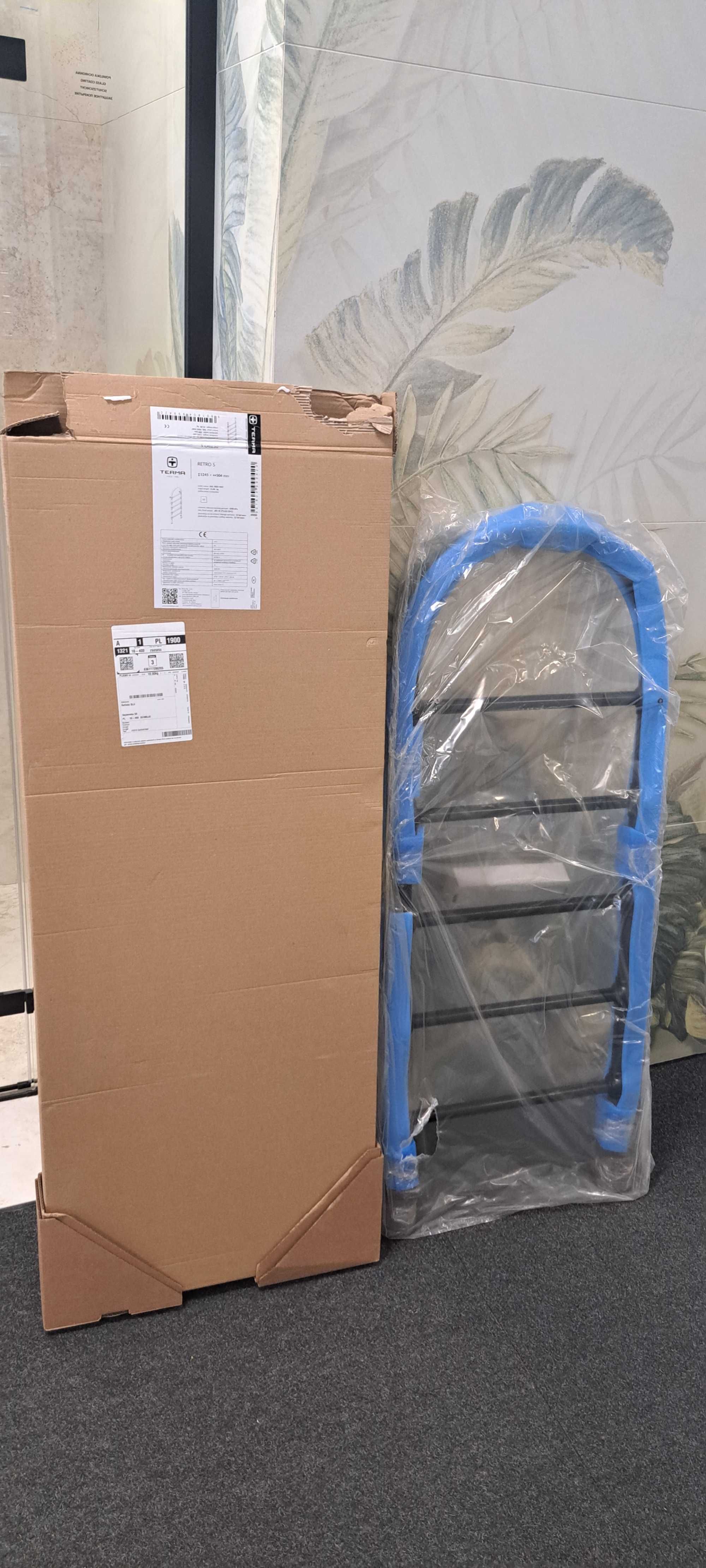 Terma Retro S 1245/504 RAL9005 Mat + zawory