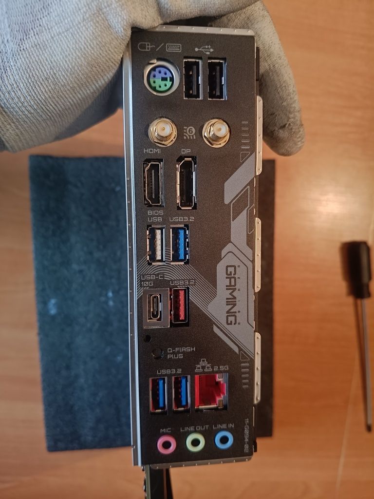 Gigabyte B650 Gaming X AX V2 AM5


Gigabyte B650 GAMING X AX V2


Giga