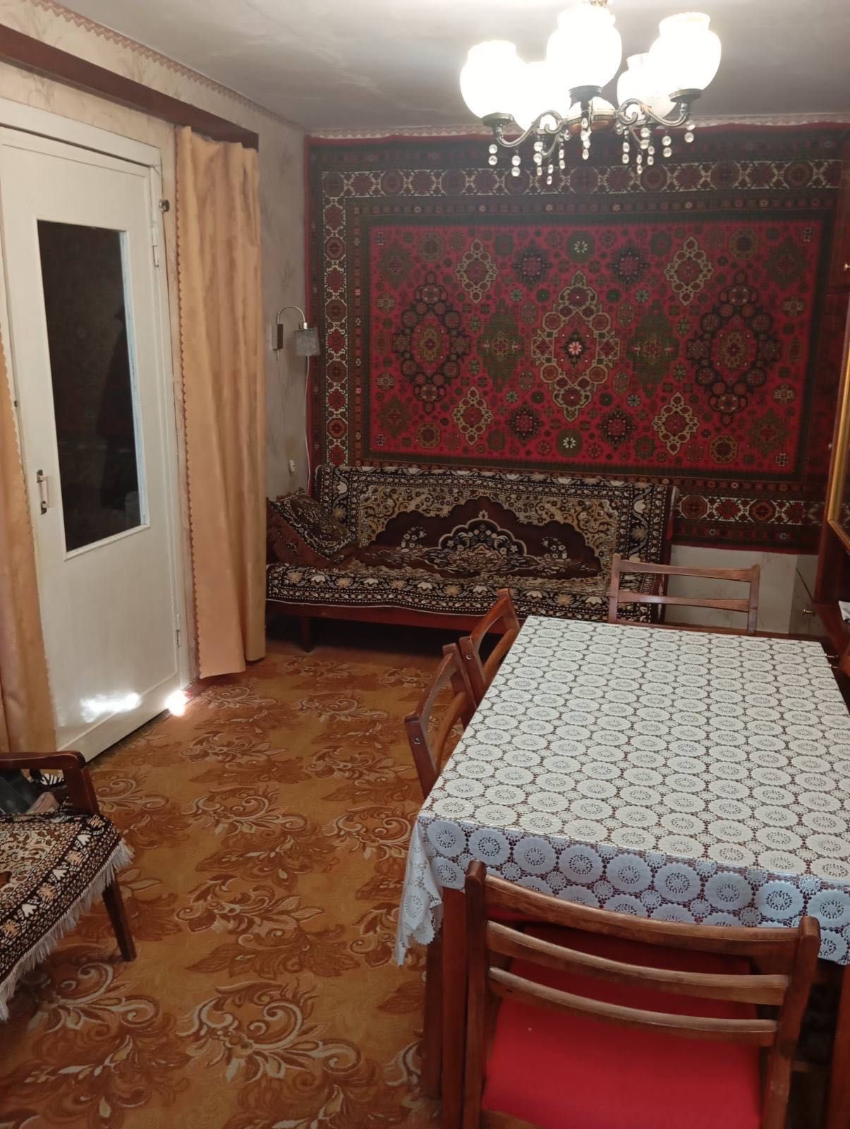 Продам 3-кімнатну квартиру у центрі міста Шпола
